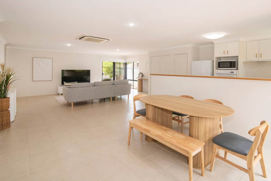 Dining Area Dining Area
