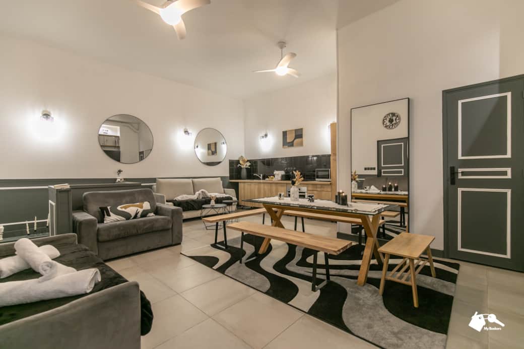 Salon avec coin repas