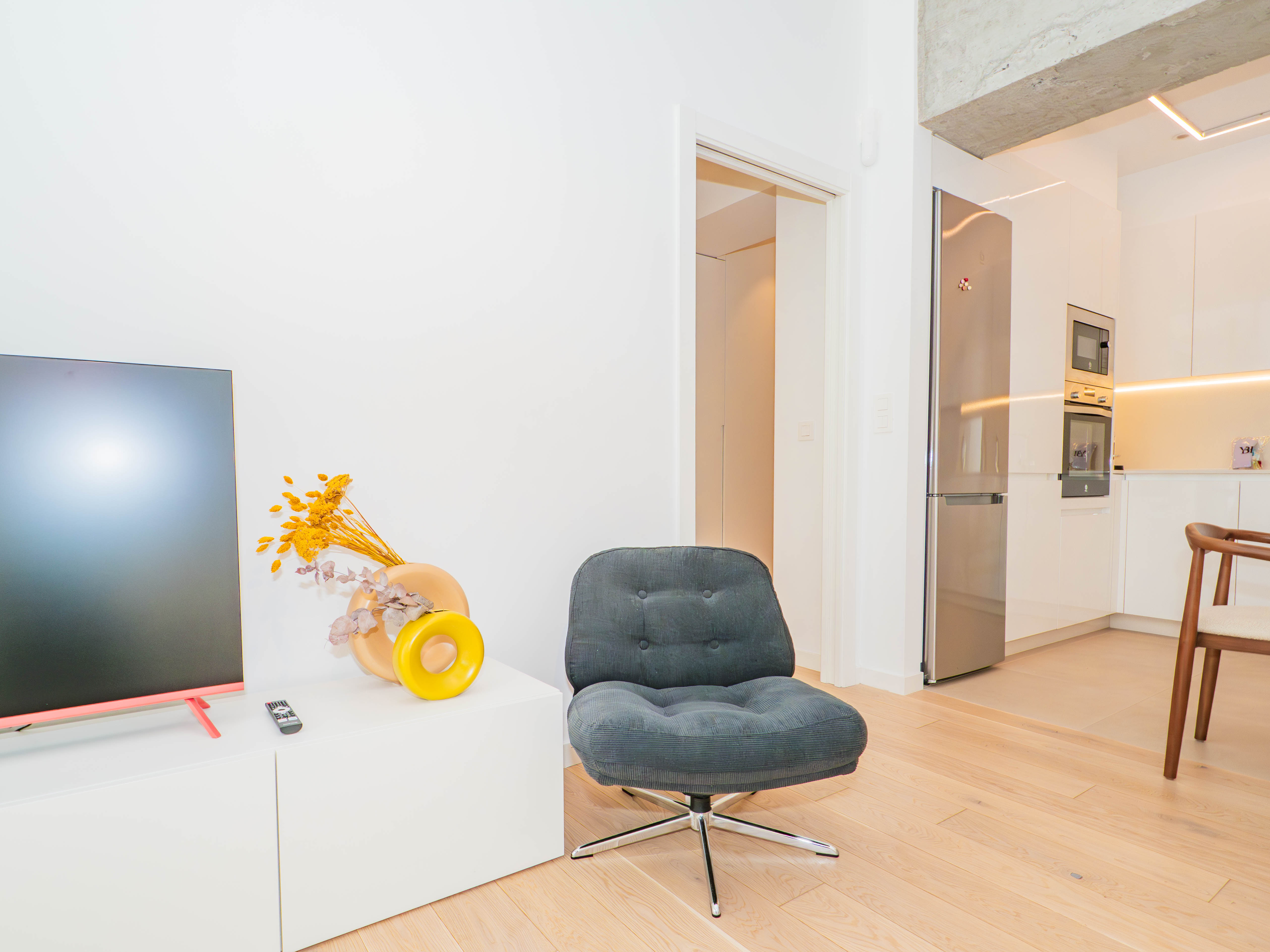 Pi y Margall Suite by YBH