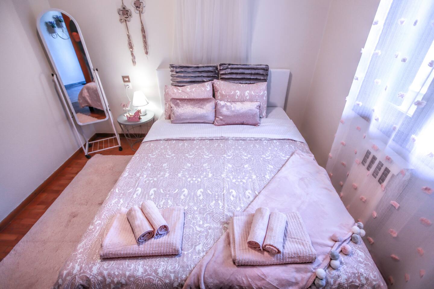 Only yours Meteora Family House