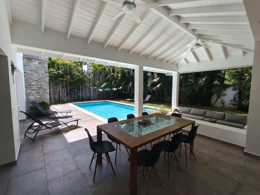 Villa Olive - Dining Room