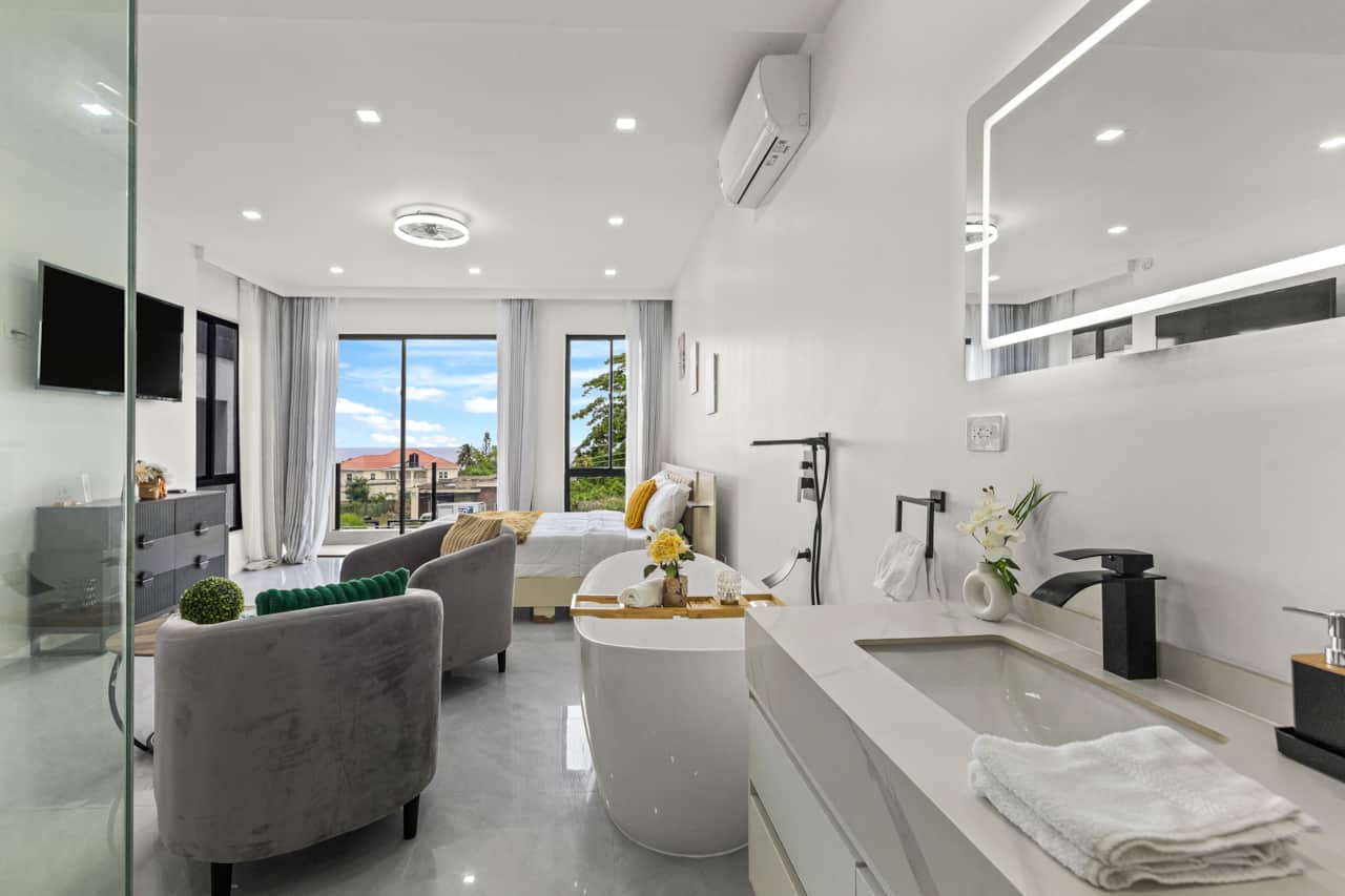 Tub Bedroom view