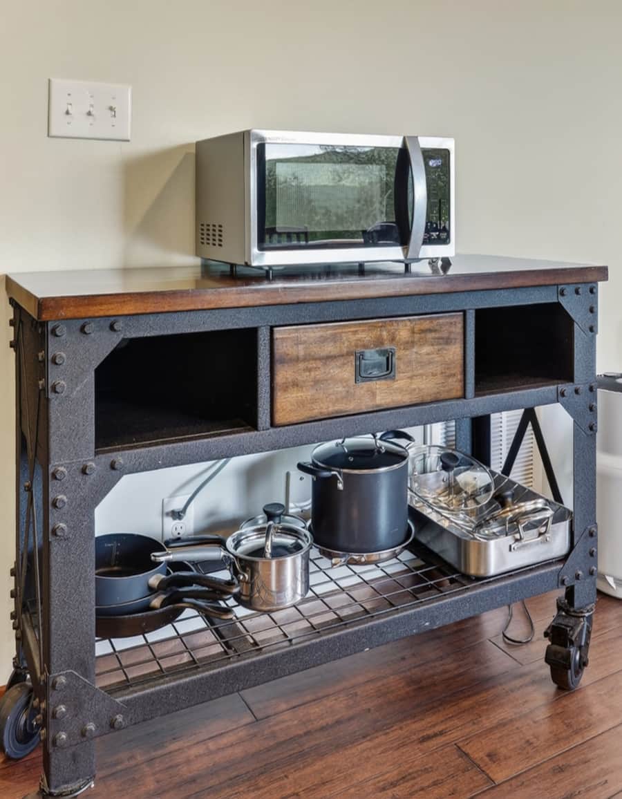 Microwave and cookware