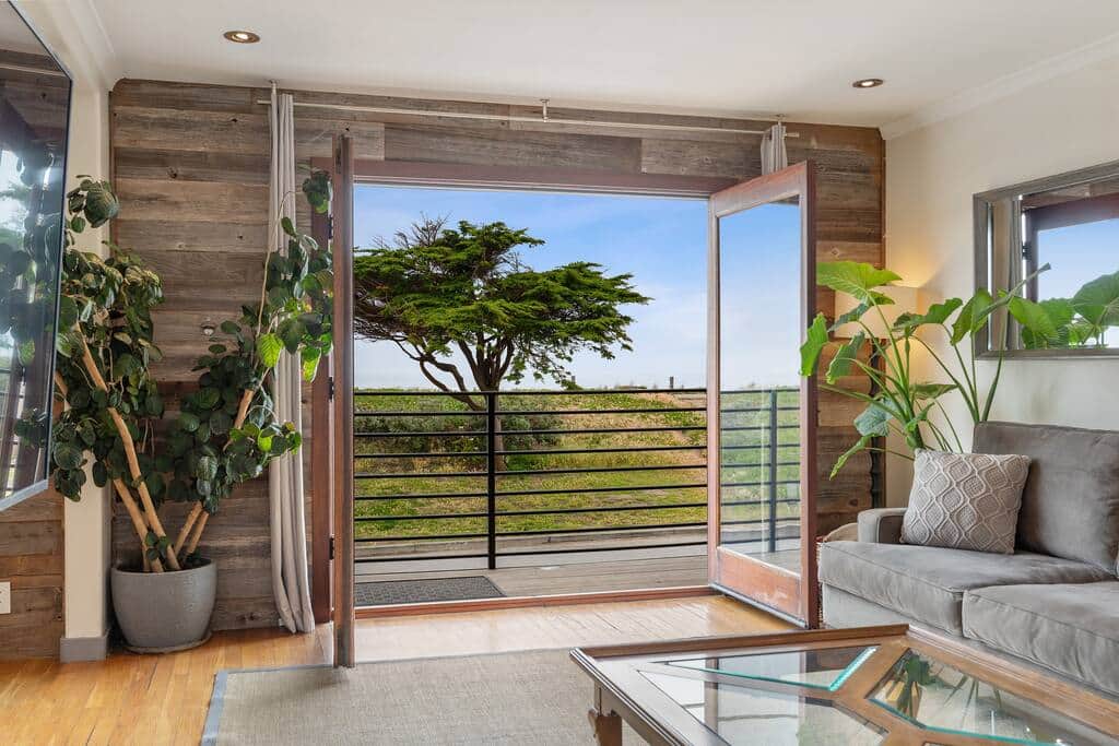 Front deck Front deck