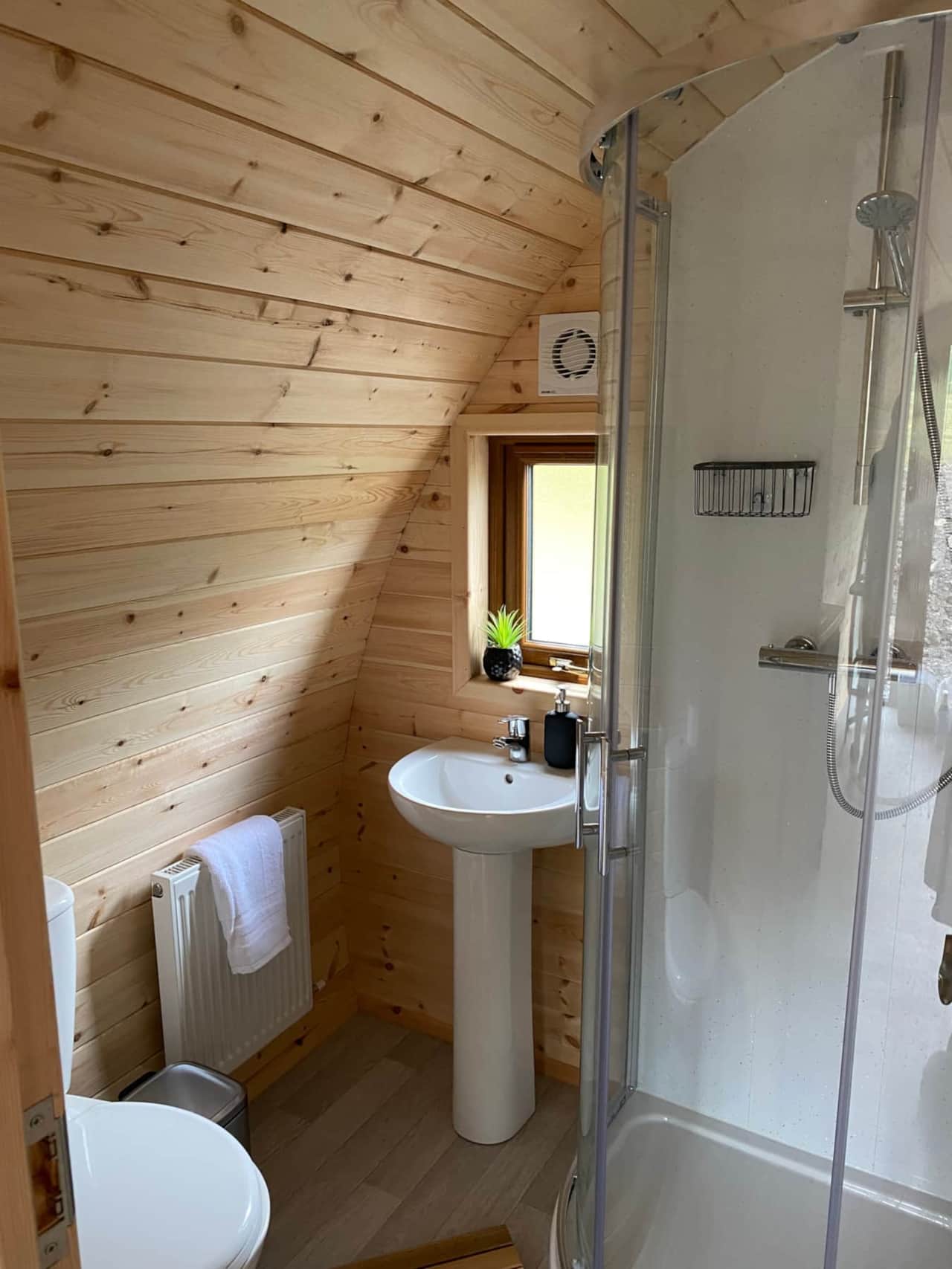 Private en-suite bathroom facilities