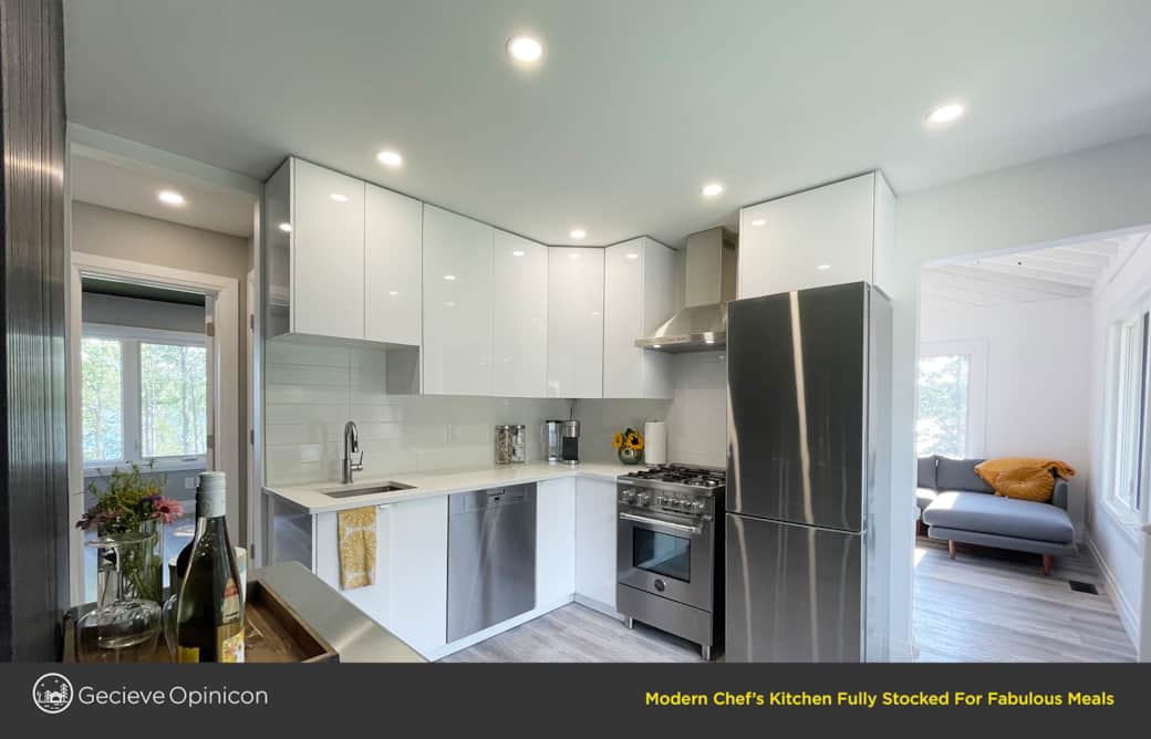 Rideau Lakes Vacation Cottage Rental Kitchen