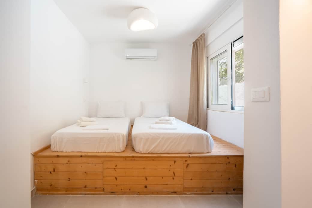 Double bed, or two singles