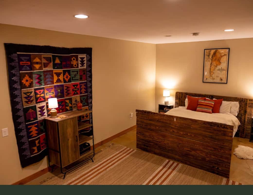 Downstairs queen bedroom