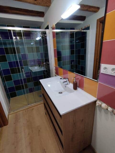 2nd. bathroom