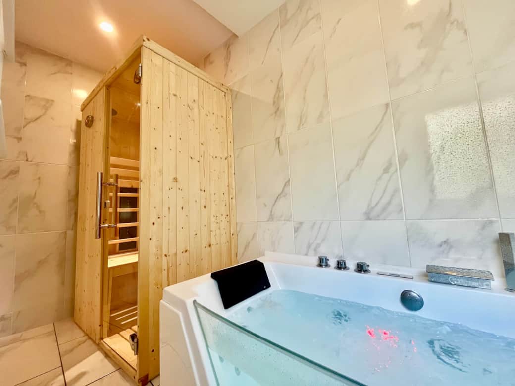 Cocon sauna et Balnéo Logement à Reims par La Conciergerie Des Sacres