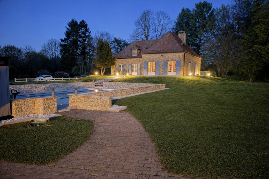 Maison serenite dordogne night exterior lighting monpazier