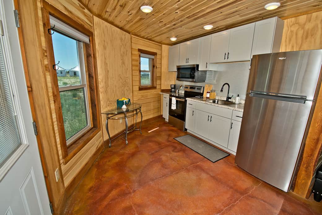 Full Kitchen Full Kitchen