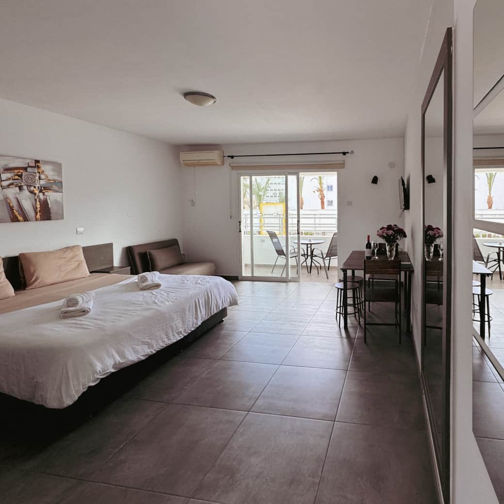 Bed Room 