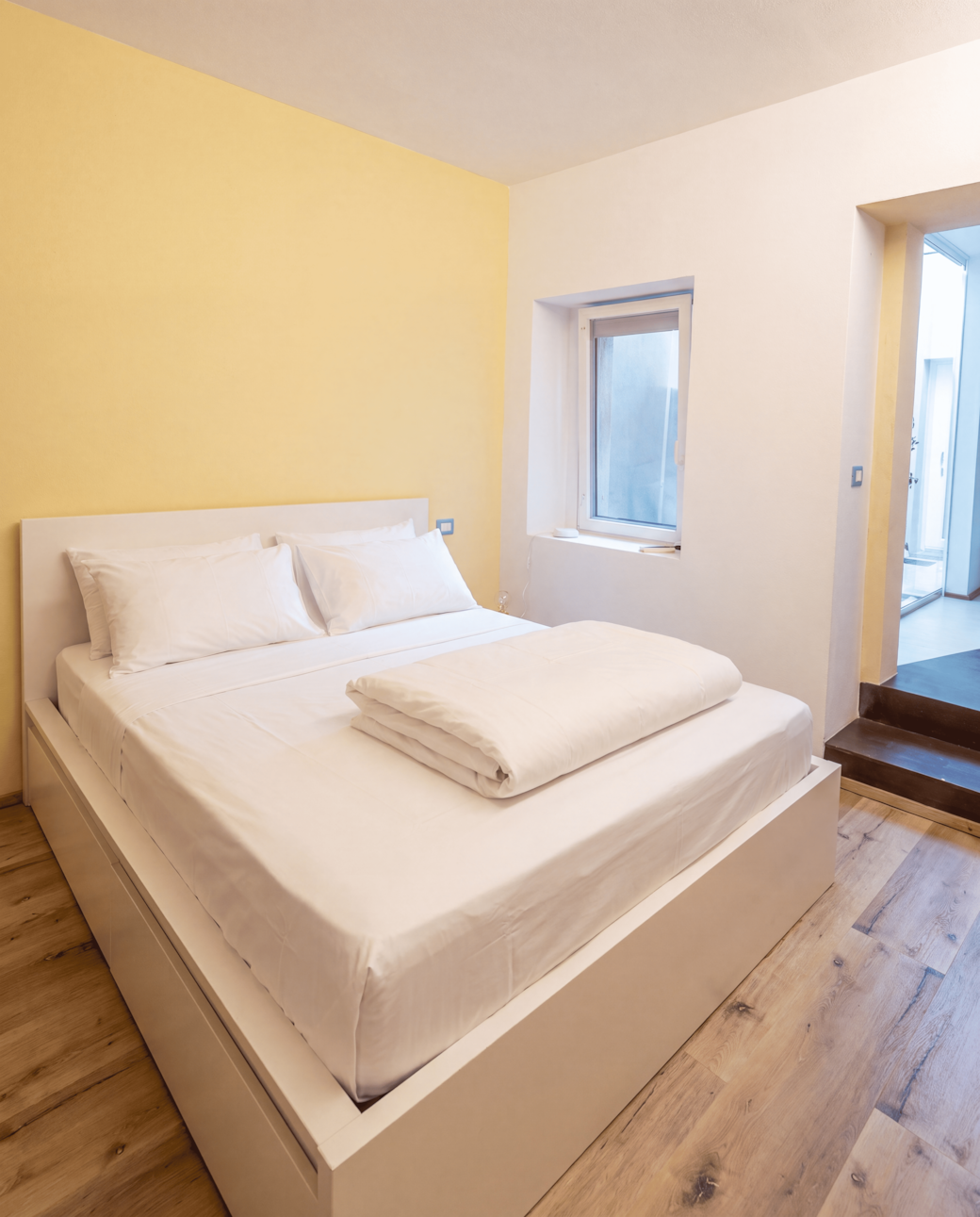 elegant bedroom 1 with en-suite bathroom in Ortigia 2 elegant bedroom 1 with en-suite bathroom in Ortigia 2