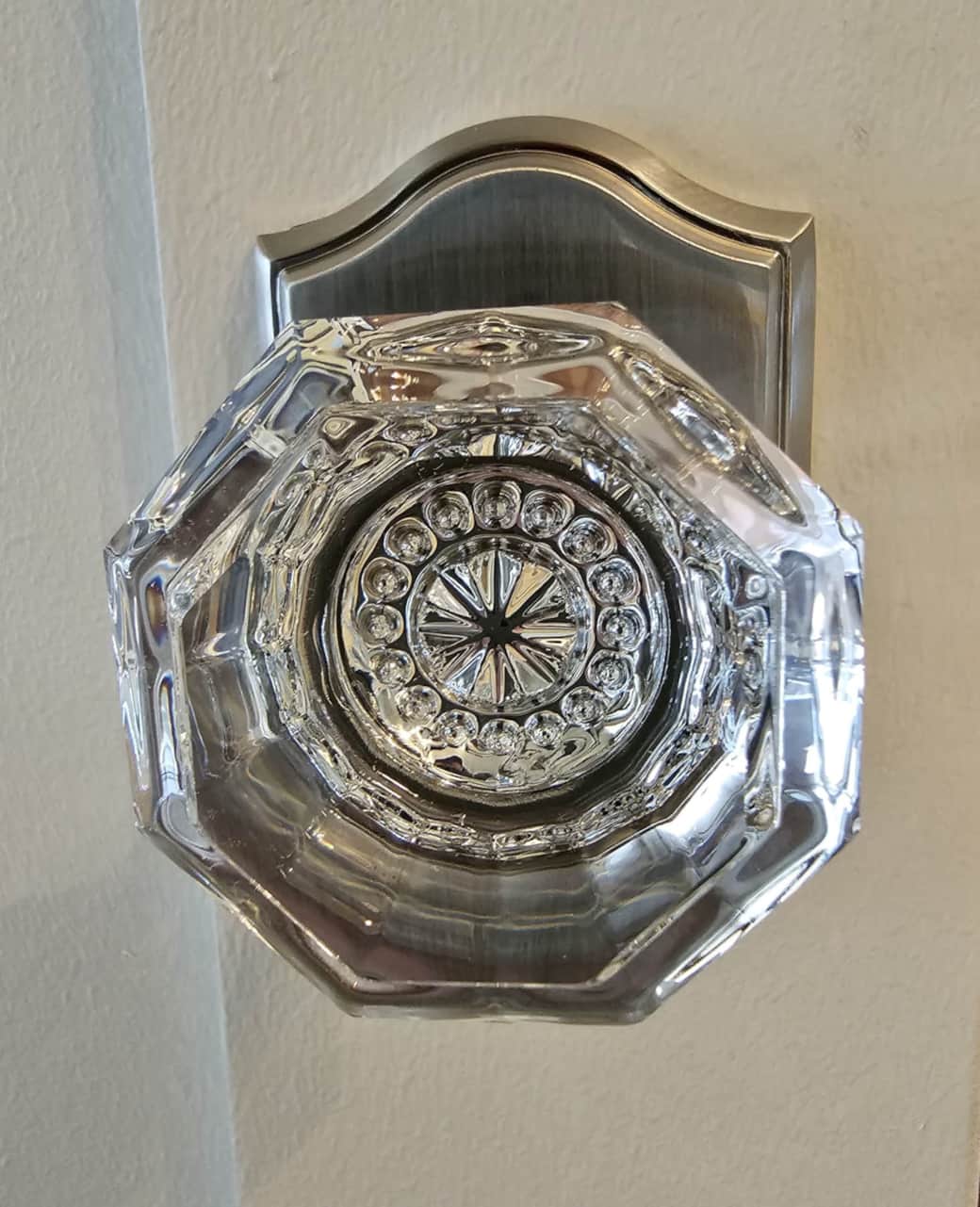 Crystal knobs