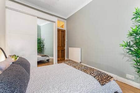 Sliding wardrobes 