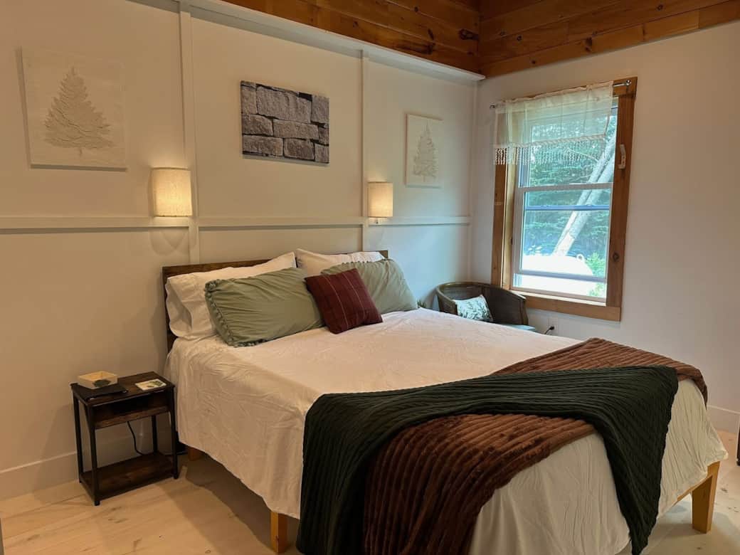 Forest Room (Queen)