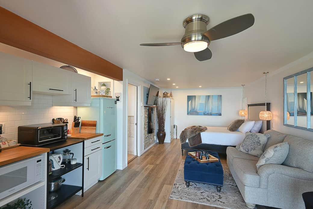 Kitchenette, no oven
