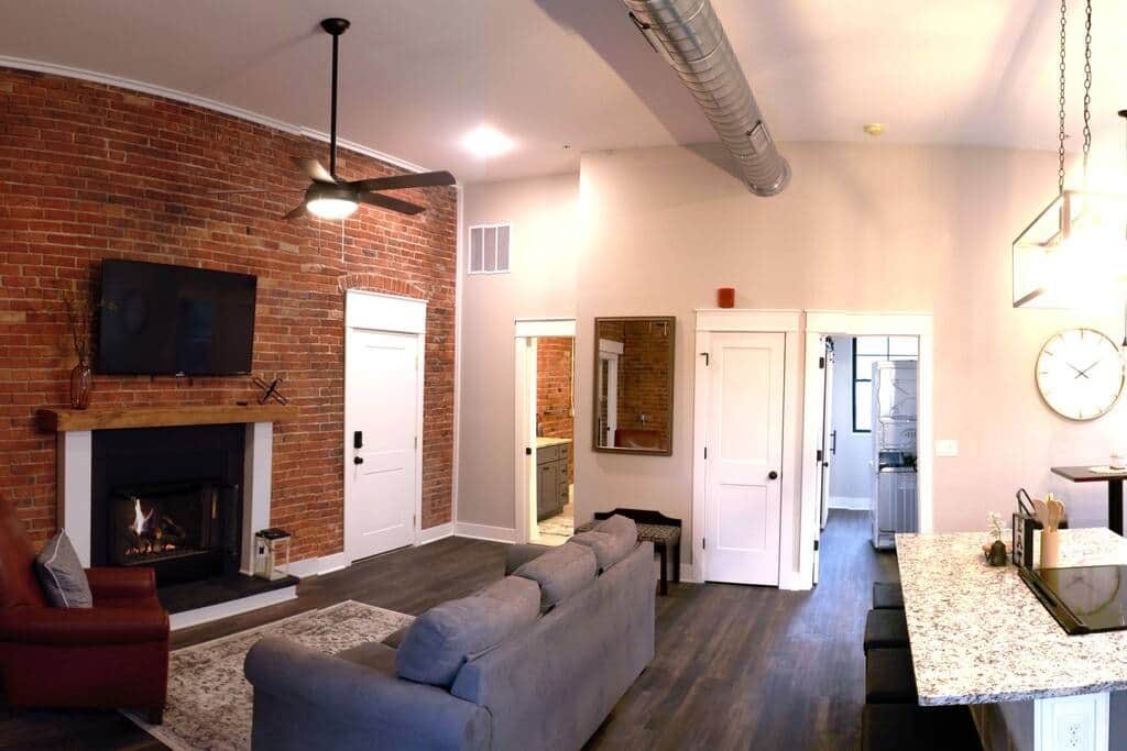 Tall Spacious Ceilings