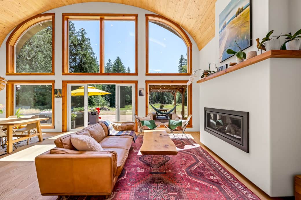 Floor to ceiling windows