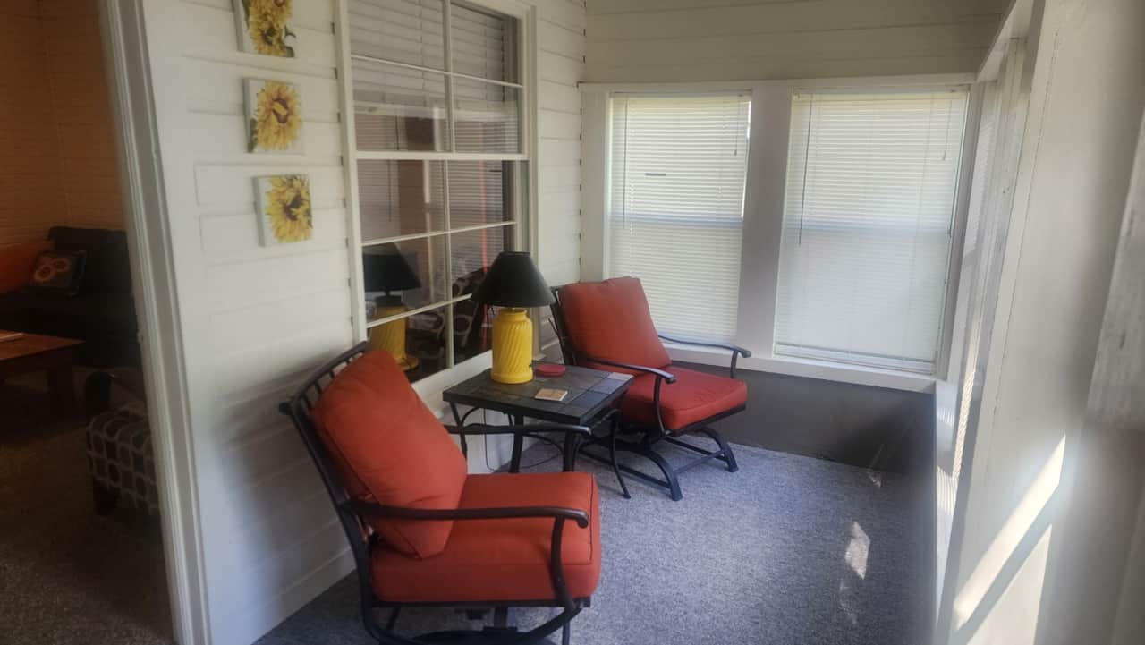 Sunflower - Sunroom
