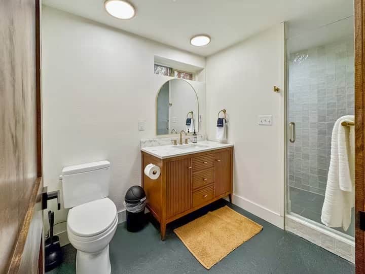 McGabin Basement Bath