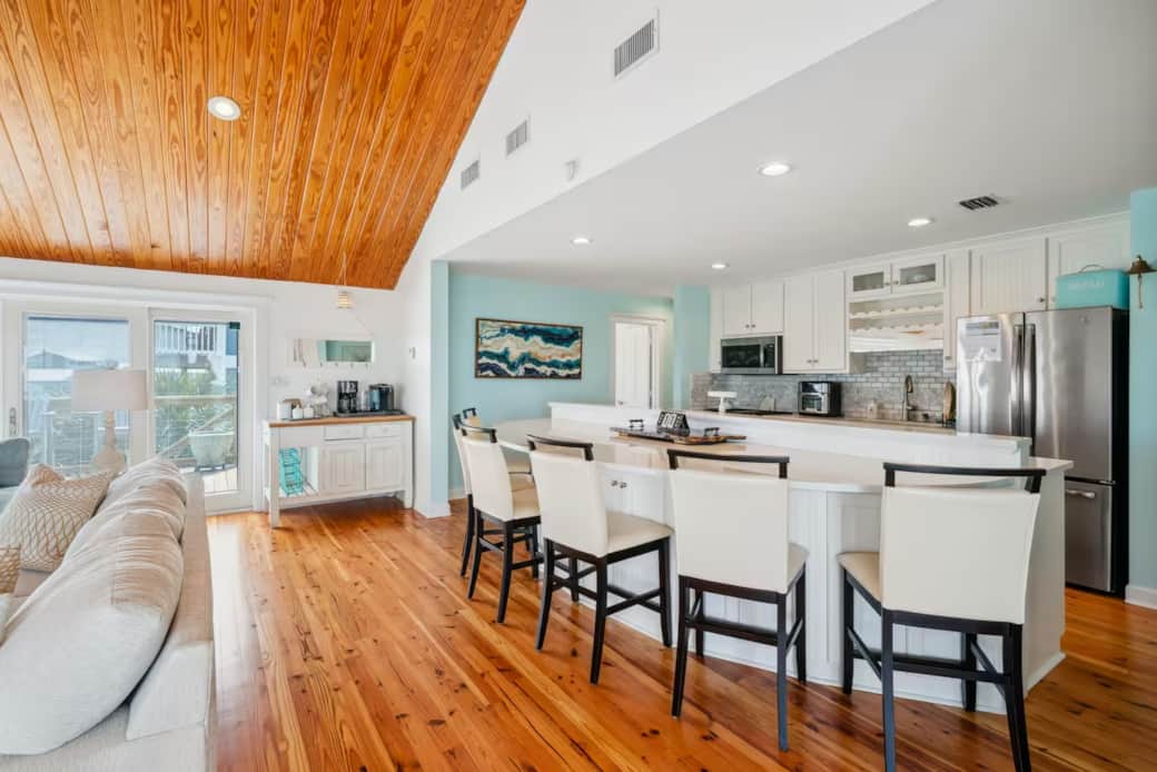 Dining/Kitchen