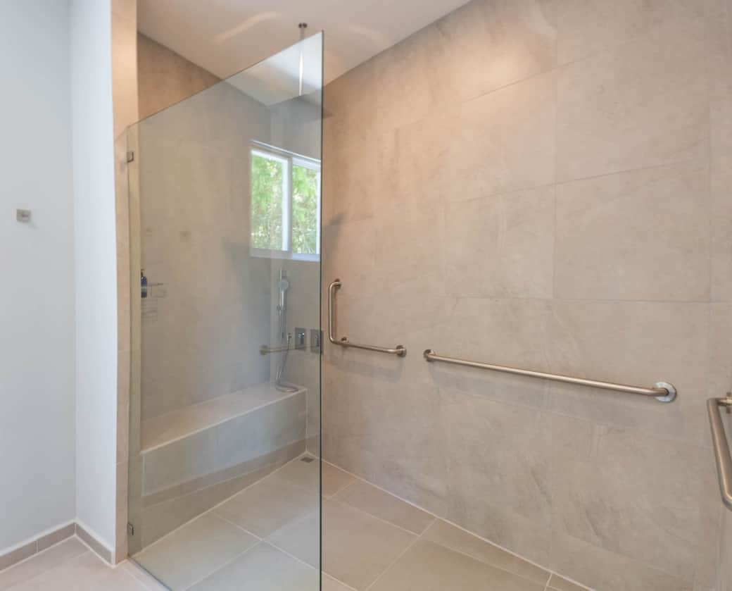Walk in Shower Walk in Shower
