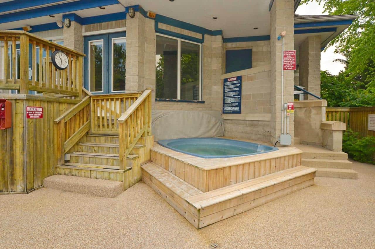 Hot tub