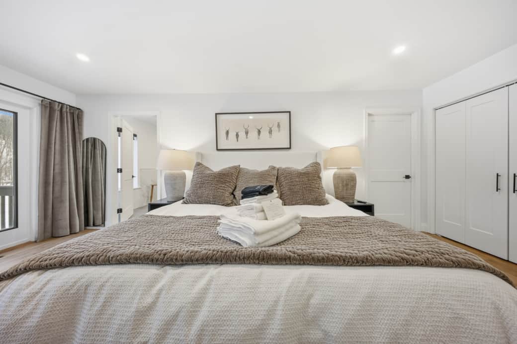 Primary Suite - King suite w/ Purple® mattress, Supima® 100 percent cotton sheets & organic bedding