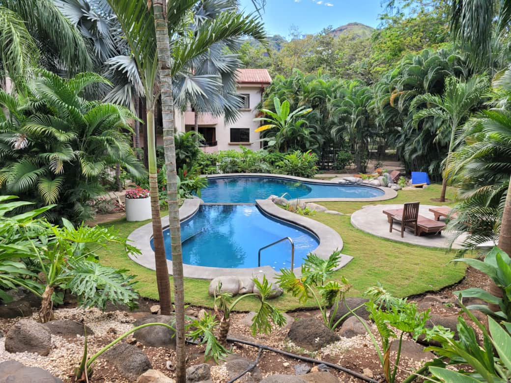 Pool, Spa & Grounds
