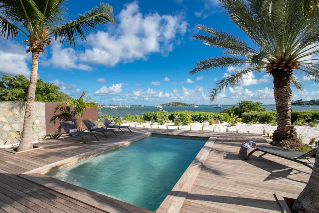 Cour et piscine privée Cour et piscine privée
