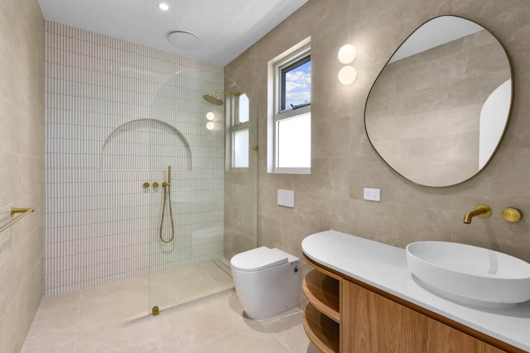 Image picker 0C028B5A 7D19 45D0 B303 B73642212AB4 43243 0000188E79154AFC