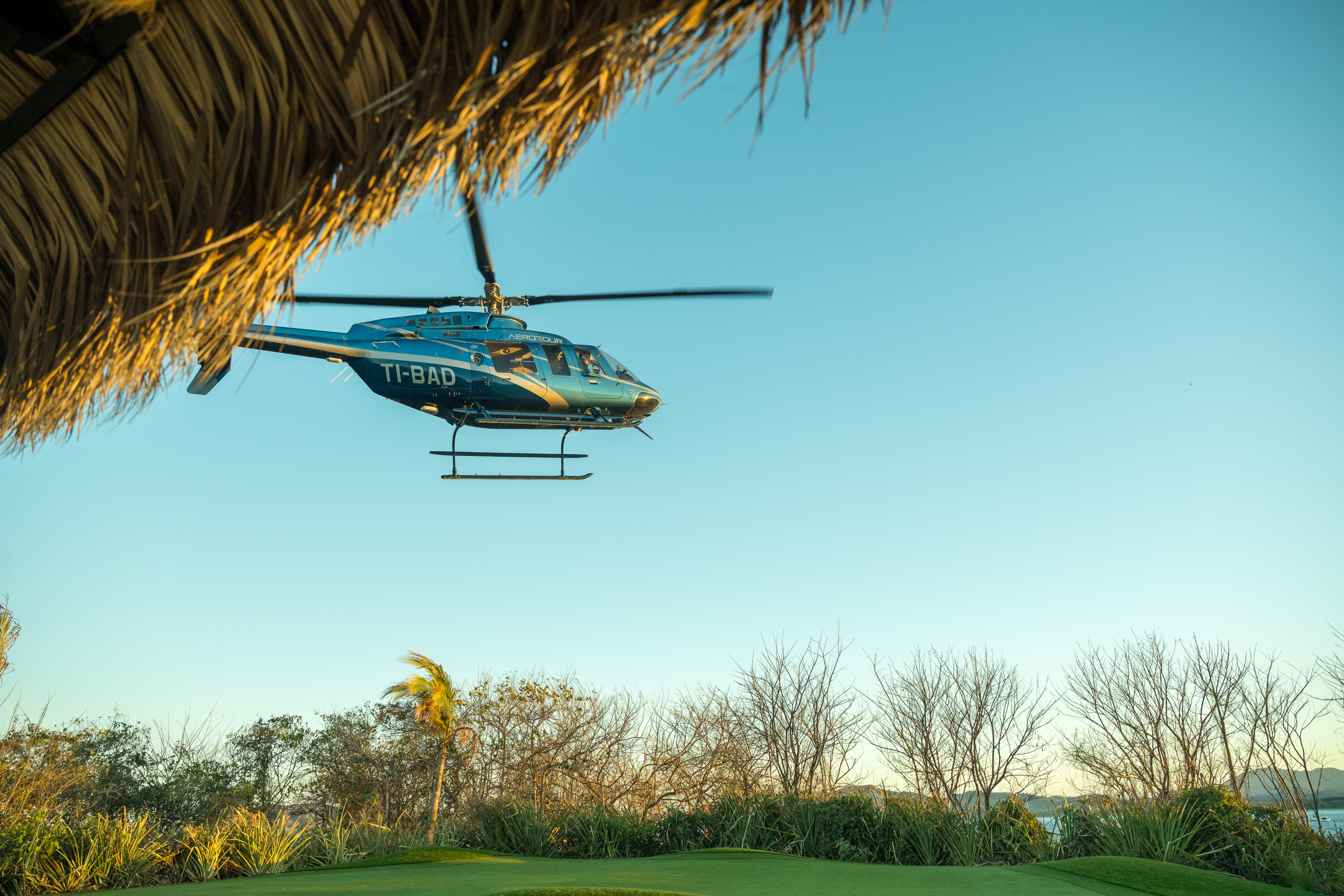 Choose from an exceptional fleet of planes and helicopters during your stay at The Point.