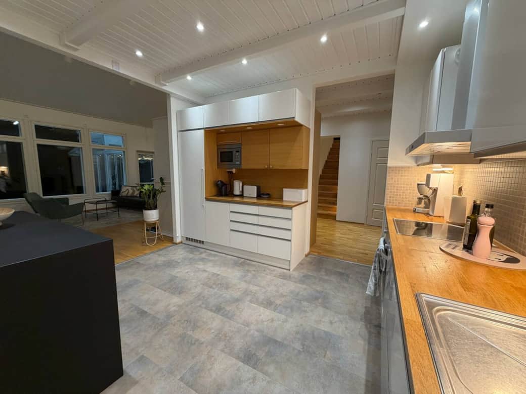 Fully stocked up kitchen with fridge, oven, microwave, dishwasher, kettle, toaster, coffee machines (pod and filter coffee) along with everything you need for cooking and preparing any meal.