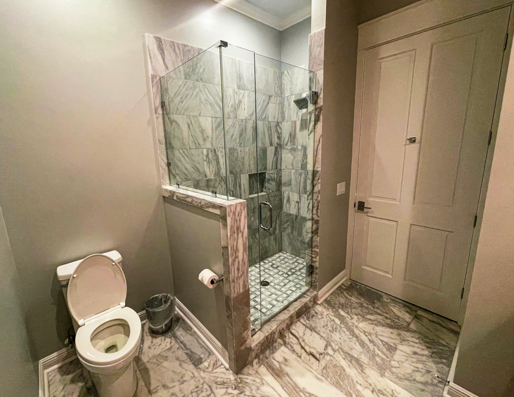 King Suite 1 Bathroom King Suite 1 Bathroom