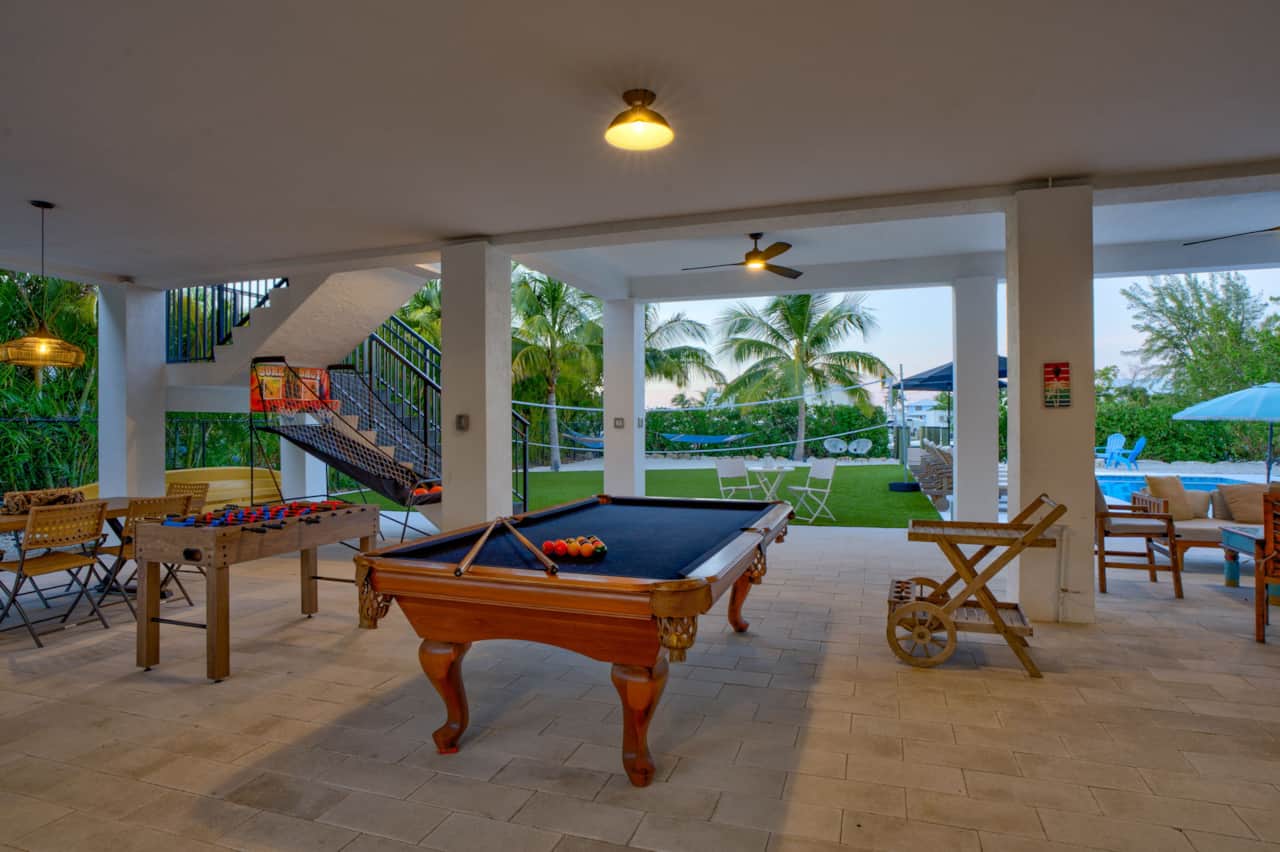 Fooseball, basketball and pool table