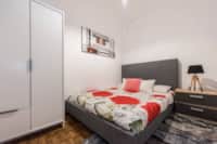 2. Cuarto zona Gran Vía. Piso de 5 habitaciones