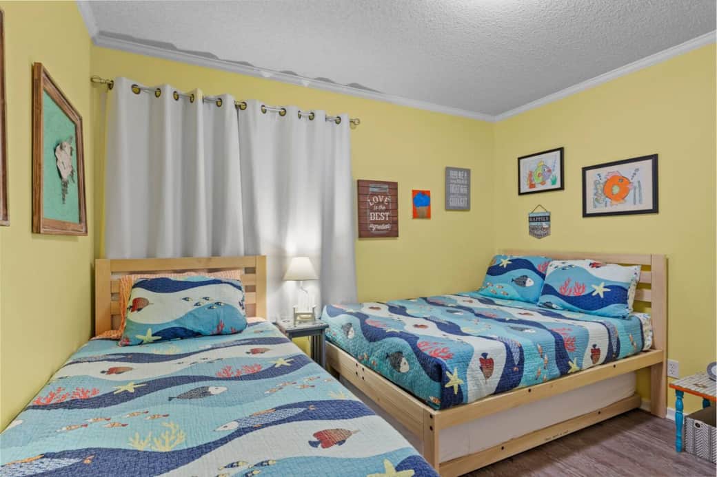 Kids room: Full bed and 2 twins. Kids room: Full bed and 2 twins.
