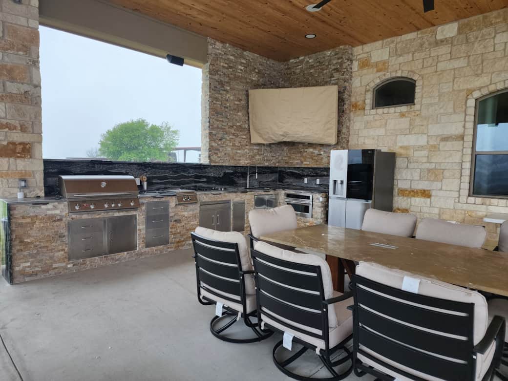 Patio with outdoor kitchen 2