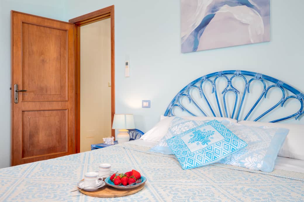 Villa Sardinia cosy bedroom