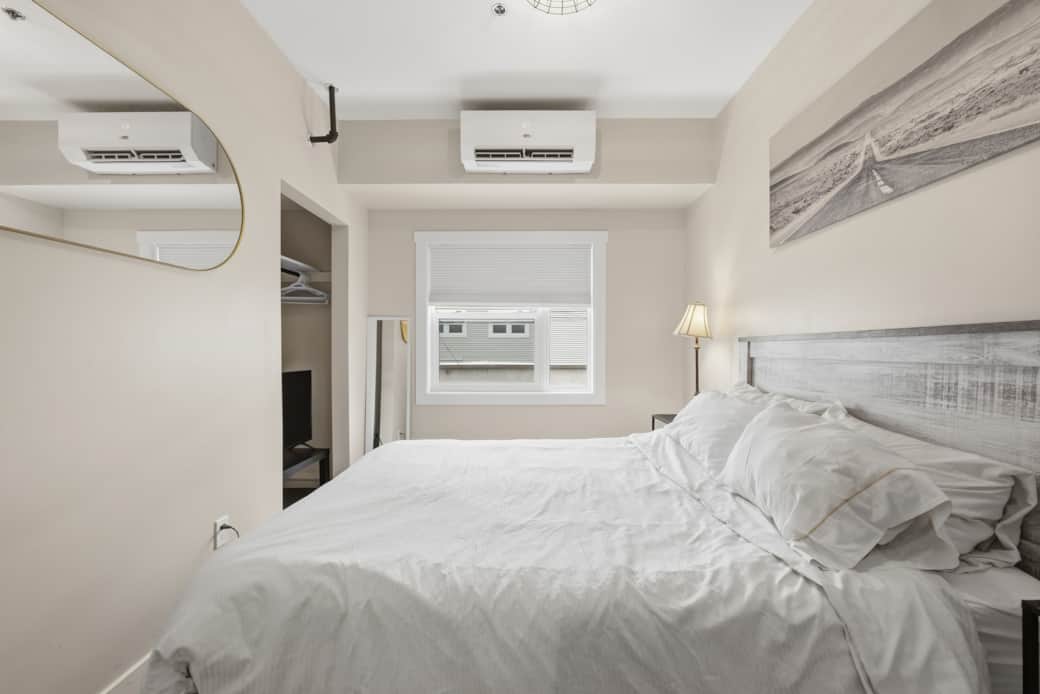 2155 Gottingen St-33 2155 Gottingen St-33