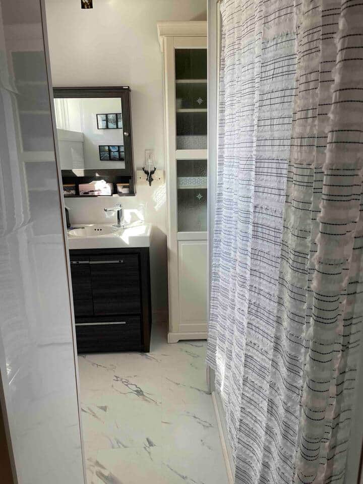 Salle de bain au sous-sol