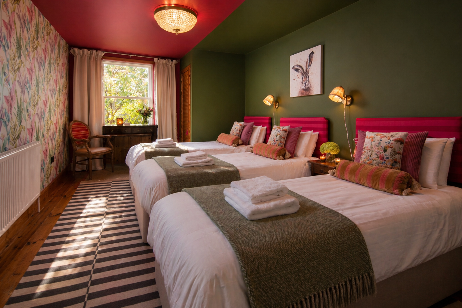 Flexible triple room— ideal for friends or children
