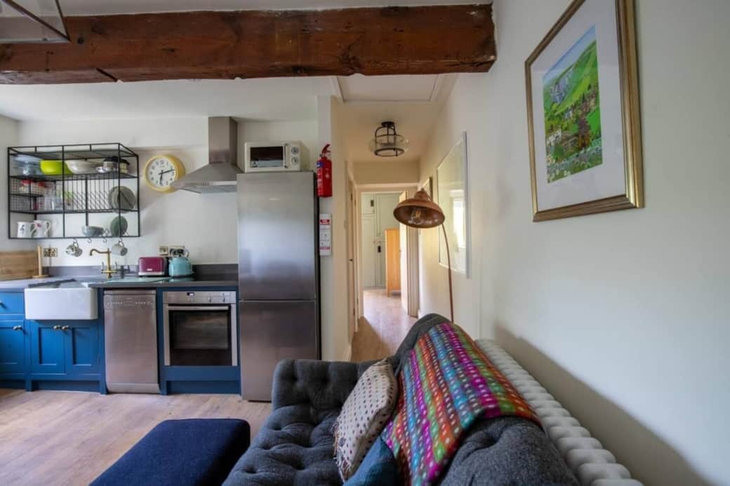 Open and welcoming space to unwind