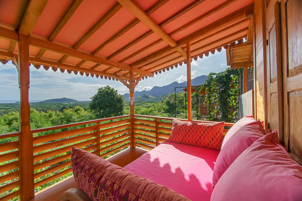 Kesambi 3 wooden house  Sumberkima Hill retreat 