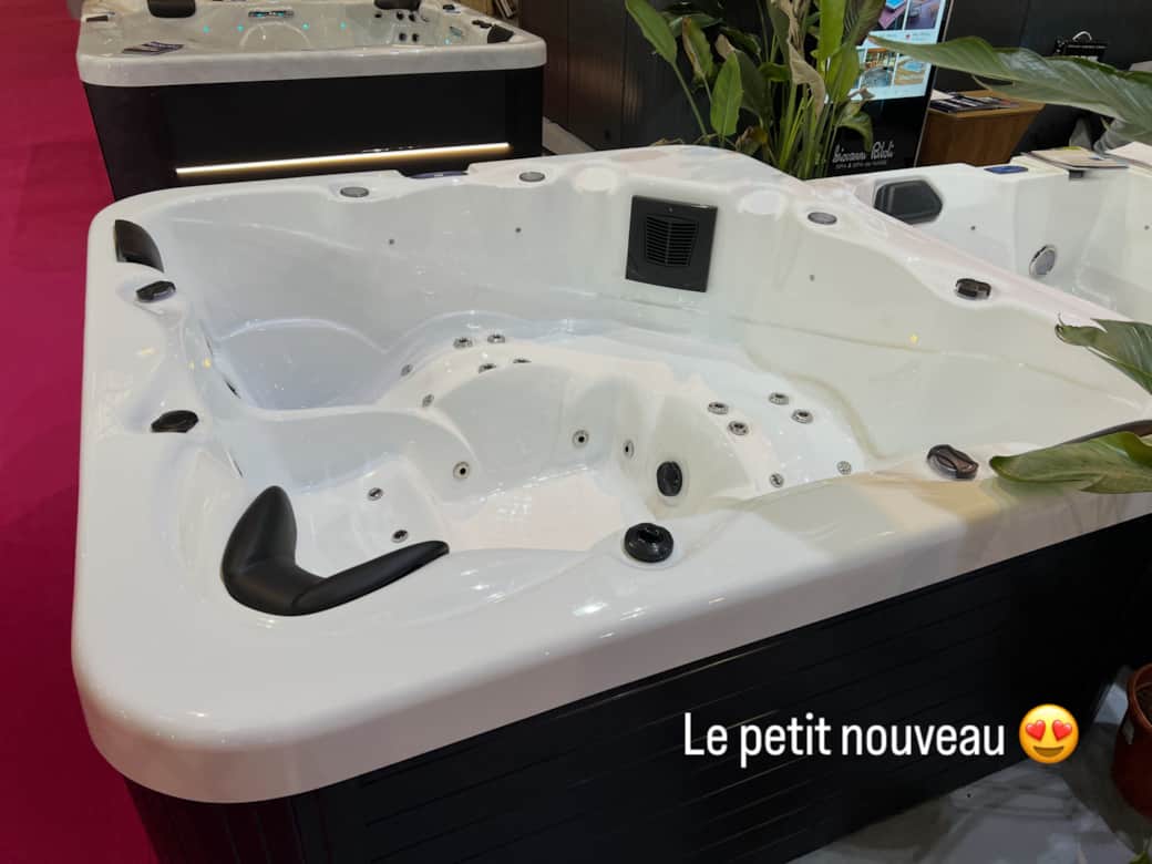 Nouveauté 2026 - Il arrive le jeudi 26 févirer - Un vrai jacuzzi ! Nouveauté 2026 - Il arrive le jeudi 26 févirer - Un vrai jacuzzi !