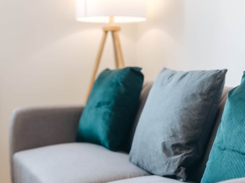 05 st johns penthouse livingroom sofa and lamp