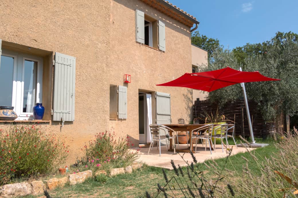 Terrasse extérieur attenante à la cuisine, vue imprenable sur le Mont Ventoux