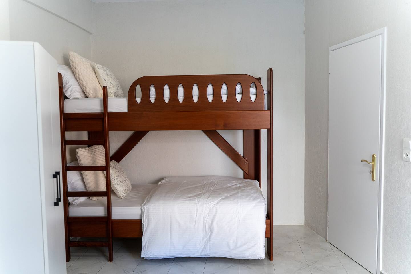 Del Sol 6 Meteora Luxurious Family Suites